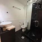 Luxury Archit 14 Street