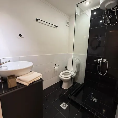 Luxury Archit 14 Street