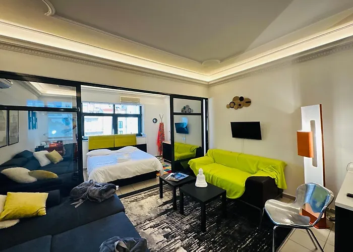 Luxury Archit 14 Street *